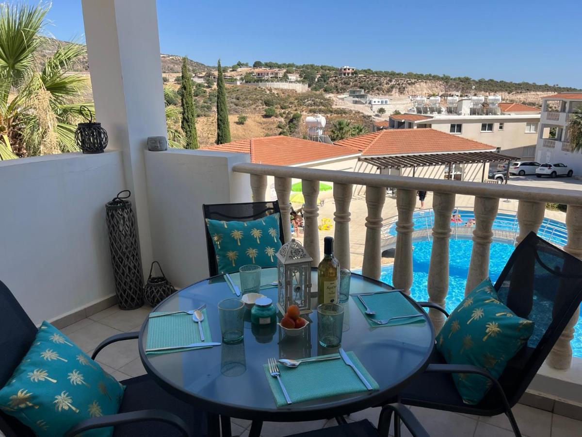 Beautiful 2 Bed Apartment In Peyia Valley, Paphos Eksteriør bilde