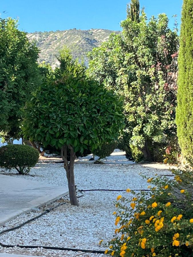 Beautiful 2 Bed Apartment In Peyia Valley, Paphos Eksteriør bilde