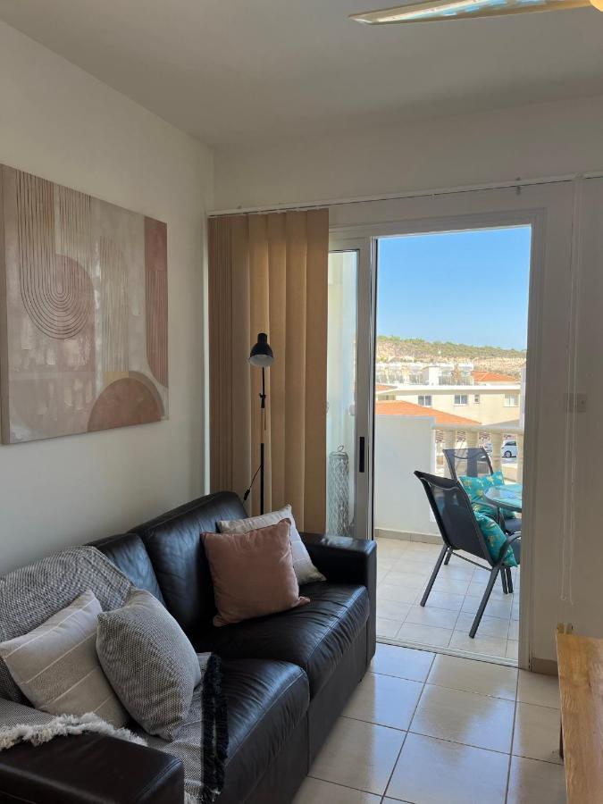 Beautiful 2 Bed Apartment In Peyia Valley, Paphos Eksteriør bilde