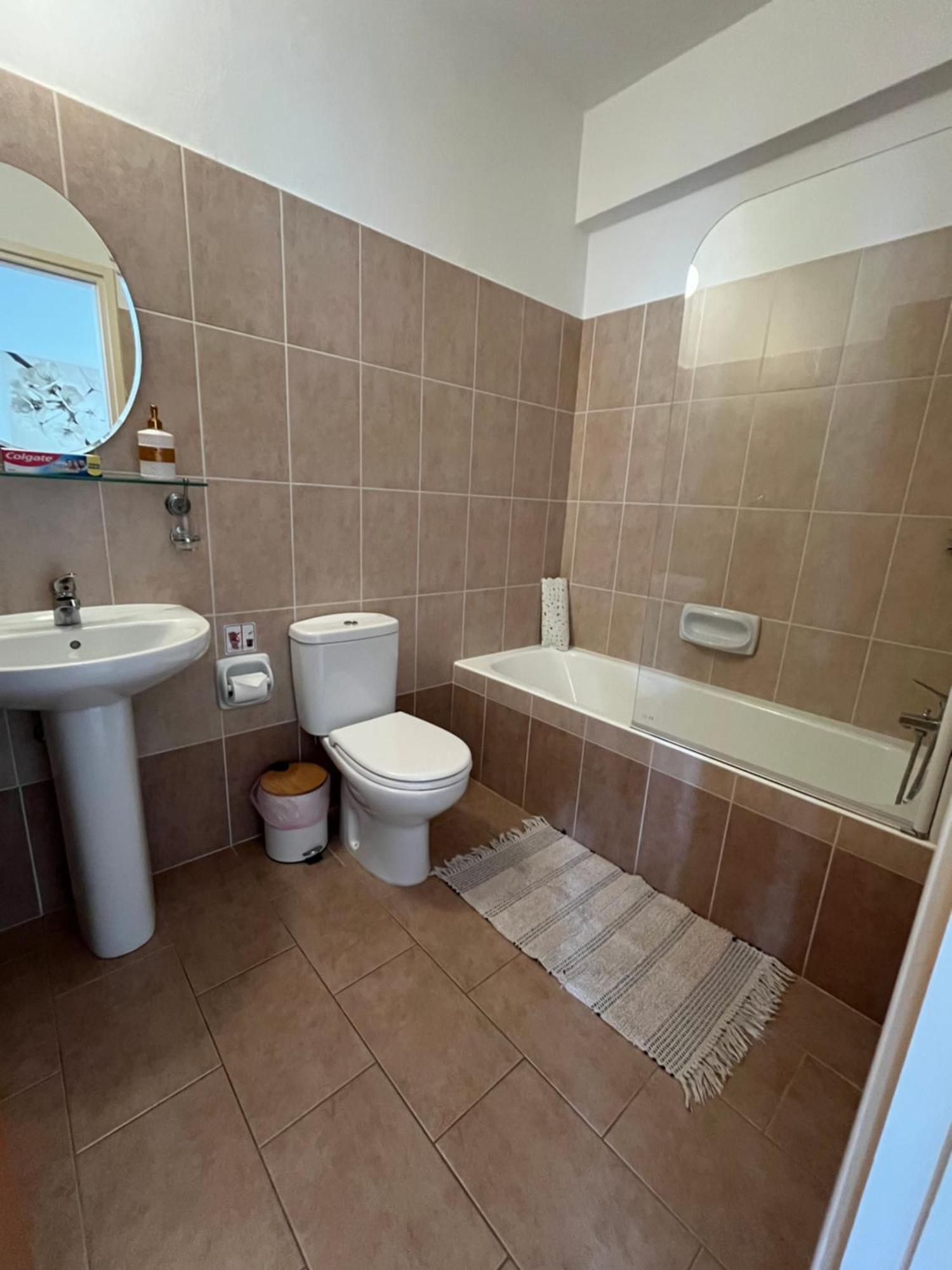 Beautiful 2 Bed Apartment In Peyia Valley, Paphos Eksteriør bilde